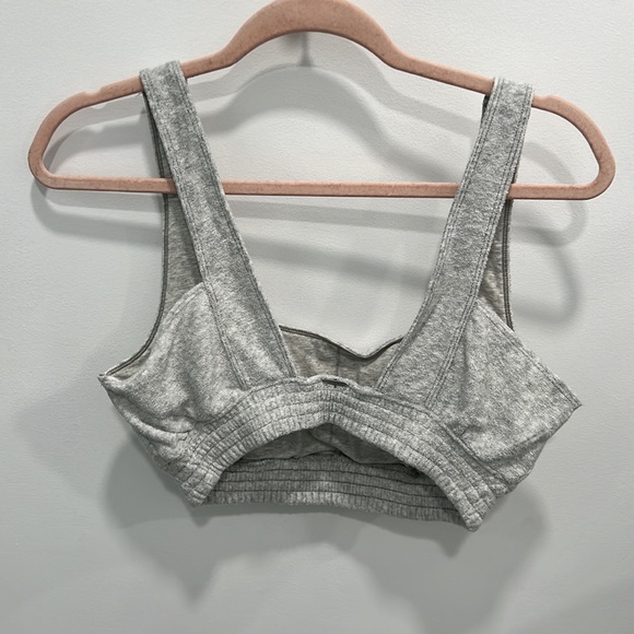 Gray Abercrombie Sports Bra Size L New With Tags - Picture 2 of 2